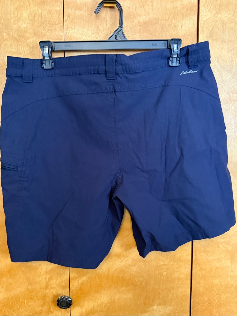 Eddie Bauer Women's Rainier water proof active Shorts - Navy size women 14